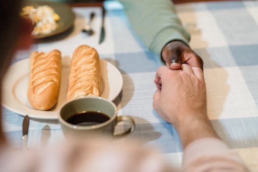 Babiš a Okamura v projevech: Více rozdělení než sjednocení?