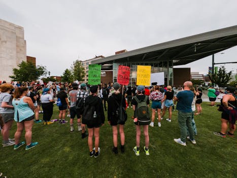Babiš odmítá politický konflikt mezi Hradem a vládou